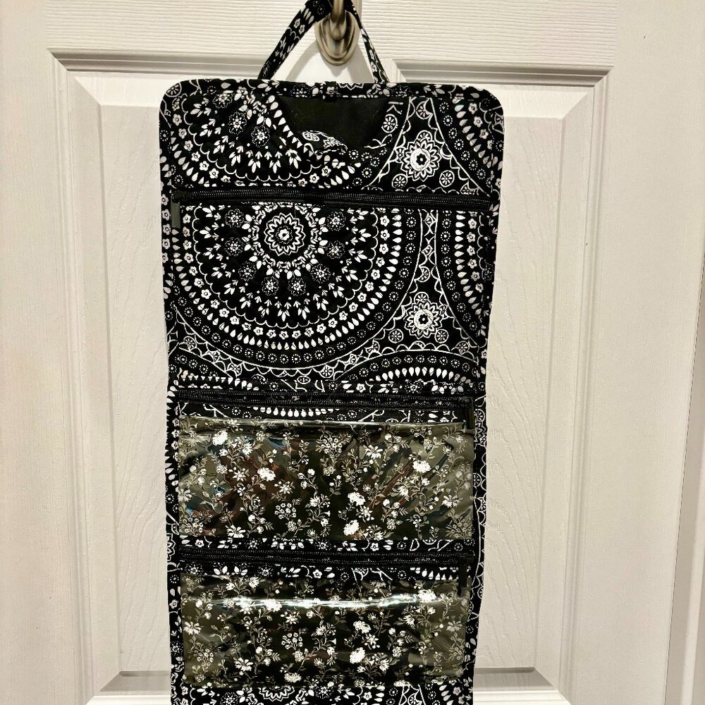 NEW Vera Bradley hanging toiletry bag